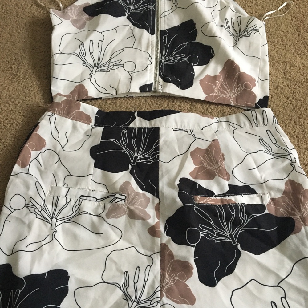 L’ATISTE by Amy Set crop halter top & pants Size S - Picture 9 of 14